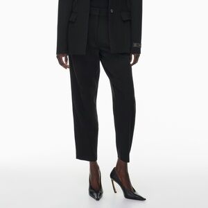 NWT, Aritzia Babaton Vogue Pant Re(essential) material, black, size 2